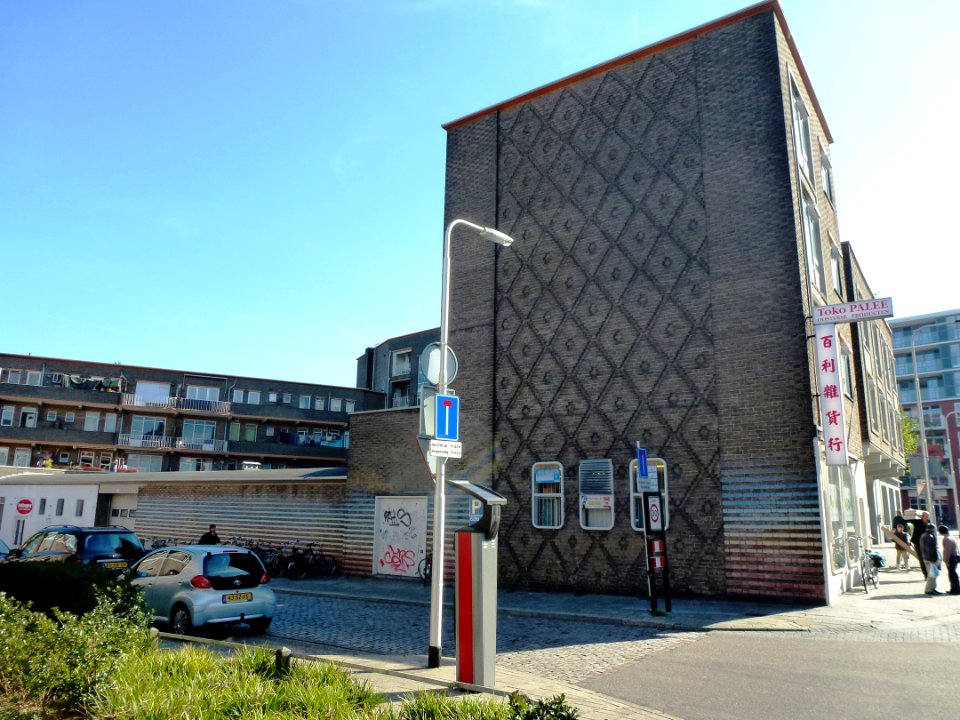 Nijmegen Woon-winkelcomplex Plein '44 51-73 (04) zijde Titus Brandsmastraat hoek Doddendaal