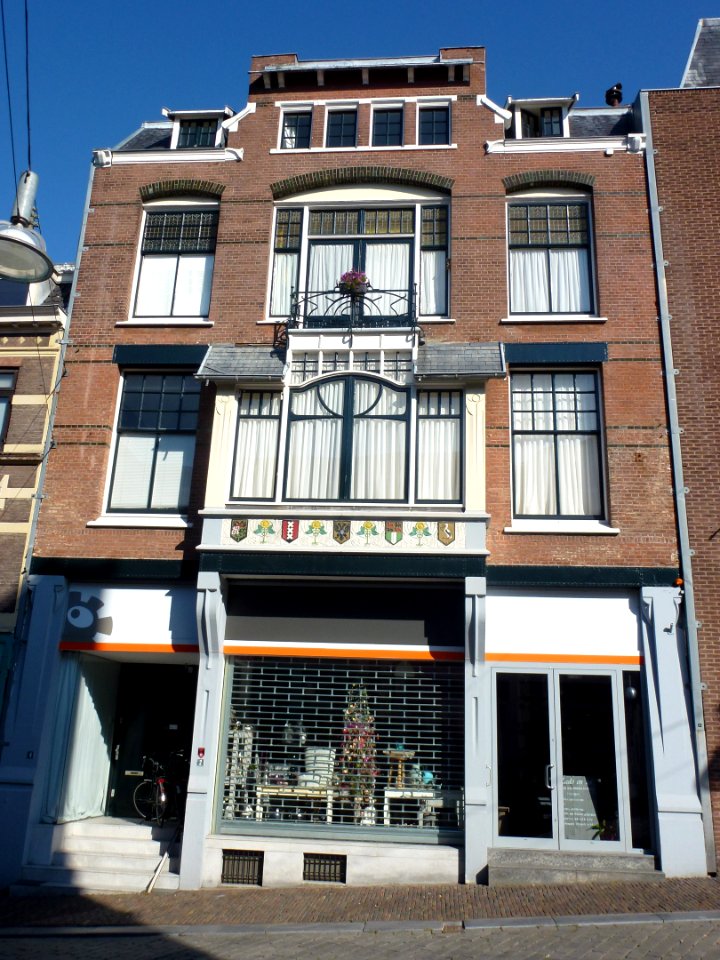 Nijmegen Stikke Hezelstraat 2-4