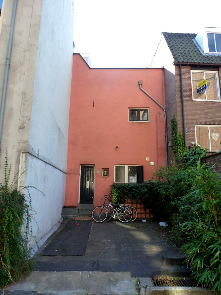 Nijmegen Stikke Hezelstraat 26 achterkant, St.Stevenskerkhof 8