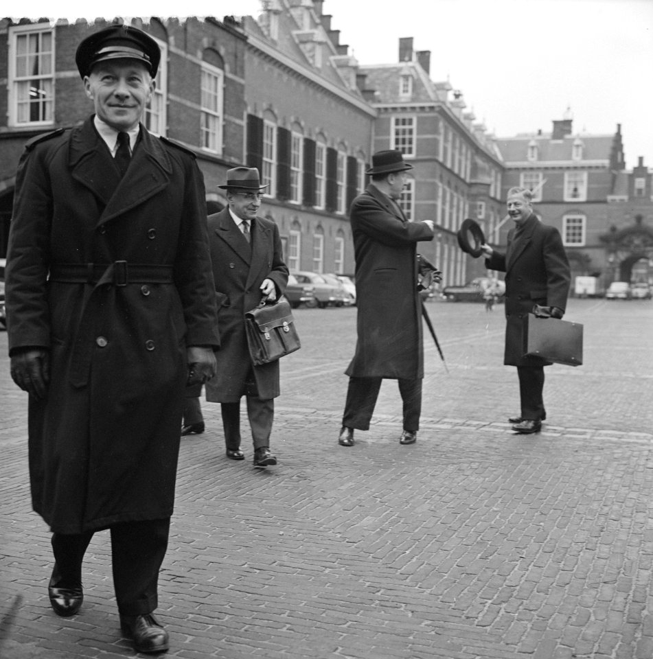 Nieuw-Guinea-debat. Staatssecretaris de Jong , minister-president de Quay minist, Bestanddeelnr 913-5060