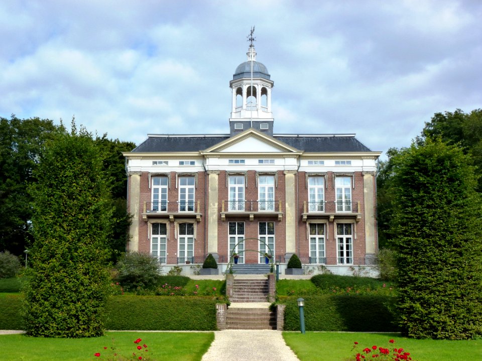Nijmegen Villa Villandry (Villandry 50 tm 60) vanuit de tuin