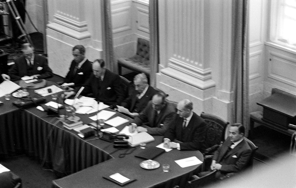 Nieuw-Guinea debat ( Van Houten , Calmeyer, Viner, Luns, Toxopeus, De Quay en Bo, Bestanddeelnr 913-9499