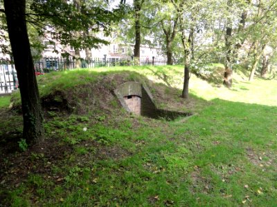 Nijmegen Rijksmonument 522967 Limoskazerne aarden wal van schuilkelders