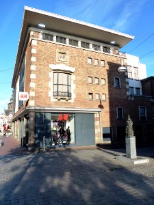 Nijmegen Winkelpand H&M Burchtstraat 1 zijgevel Gapershof 3