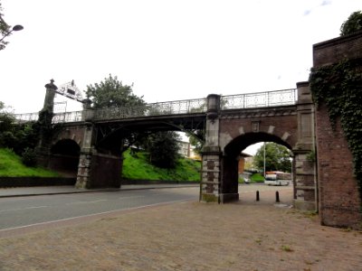 Nijmegen Rijksmonument 523070 Voerweg 8 Voetgangersbrug met hek