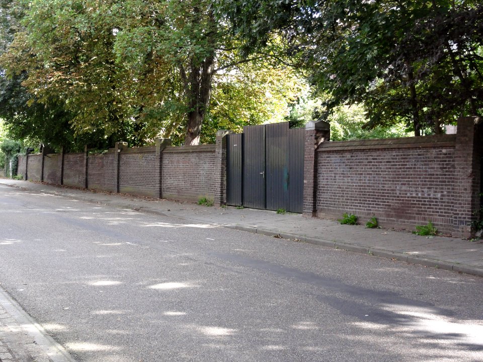 Nijmegen rijksmonument 525504 Groenestraatkerk tuinmuur