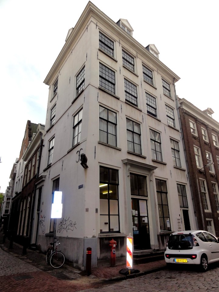 Nijmegen Rijksmonument 31148 en 31164 Priemstraat 57 en Lage Markt 38-44