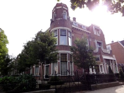 Nijmegen Rijksmonument 523023 Prins Berhardstraat 1