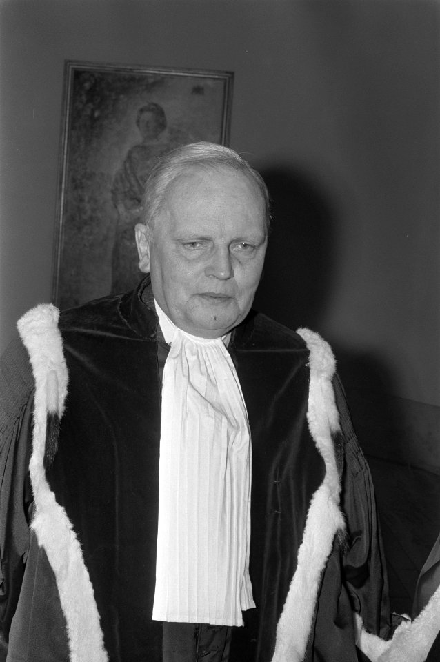 Nieuwe president Hoge Raad Nederlanden geinstalleerd in Den Haag . Mr. F.J. de J, Bestanddeelnr 923-1665