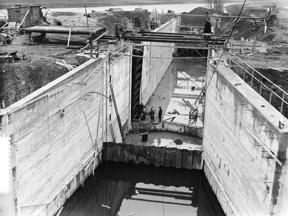 Nieuwe sluis te Doesburg (kanalisatie over IJssel), Bestanddeelnr 905-0212
