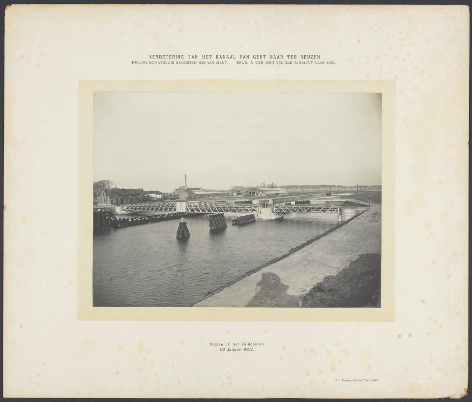Nieuwe schutsluis beoosten Sas van Gent en draaibrug in de weg van Sas van Gent , Bestanddeelnr 802