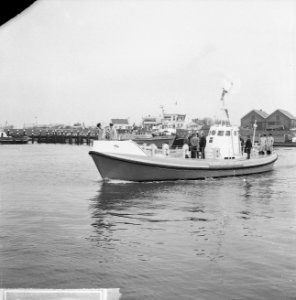 Nieuwe reddingsboot Koningin Juliana officieel door Zijne Koninklijke Hoogheid, Bestanddeelnr 915-0473