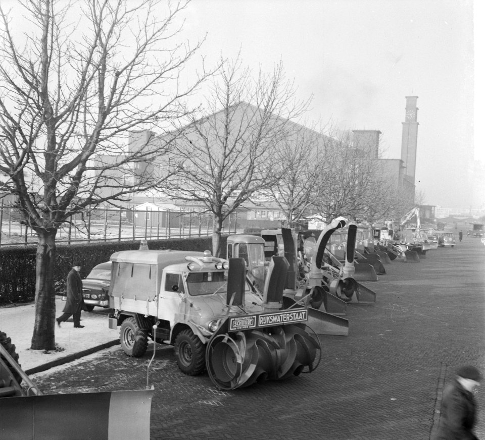 Nieuwe sneeuwruimer voor de Stadsreiniging te Amsterdam, Bestanddeelnr 915-8765
