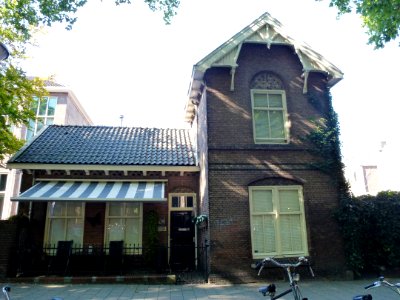 Nijmegen Van Schevichavenstraat 10 conciergewoning Gymnasium