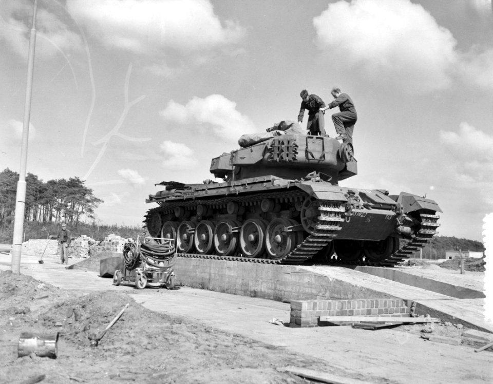Nieuwe tankwerkplaats voor het basiscommando landmacht bij Amersfoort, Bestanddeelnr 907-6939
