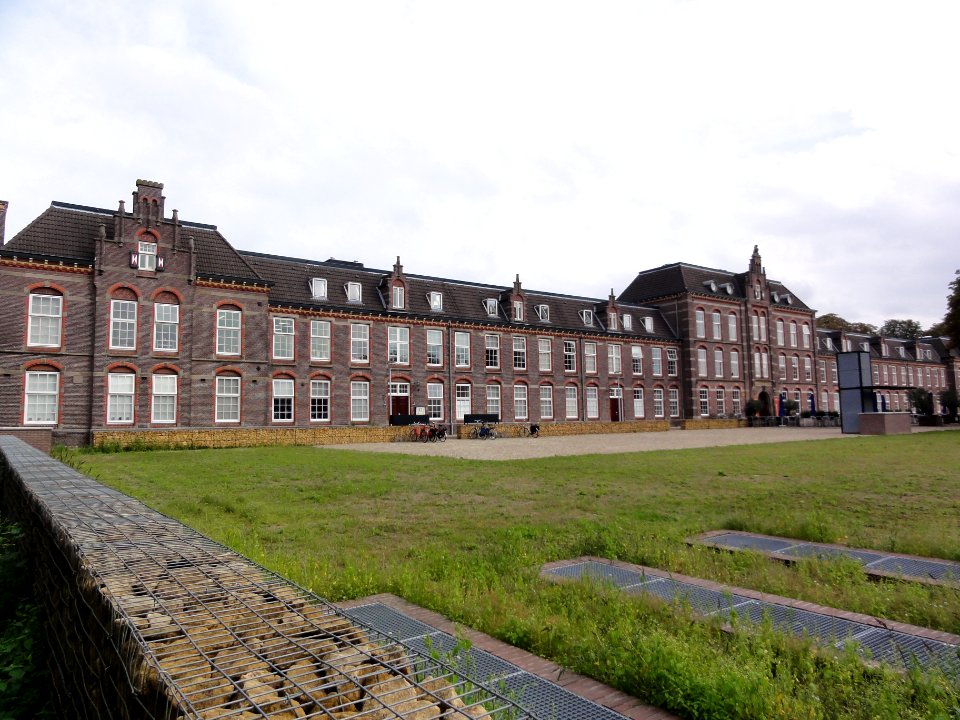 Nijmegen Rijksmonument 522962 Hoofdgebouw Krayenhoffkazerne