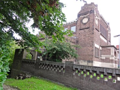 Nijmegen Rijksmonument 522950, 522952 Museum Kam zijaanzicht met hekwerk