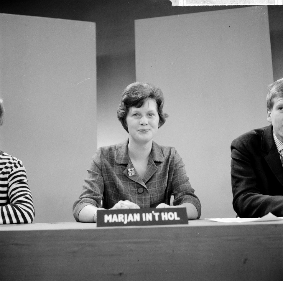 Nieuwe presentators van tv-programma Rooster aan kijkers voorgesteld, Marjan in , Bestanddeelnr 916-9605
