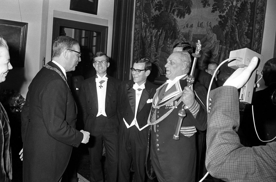 Nieuwjaarsreceptie van Burgemeester Van Hall, Bestanddeelnr 919-9433