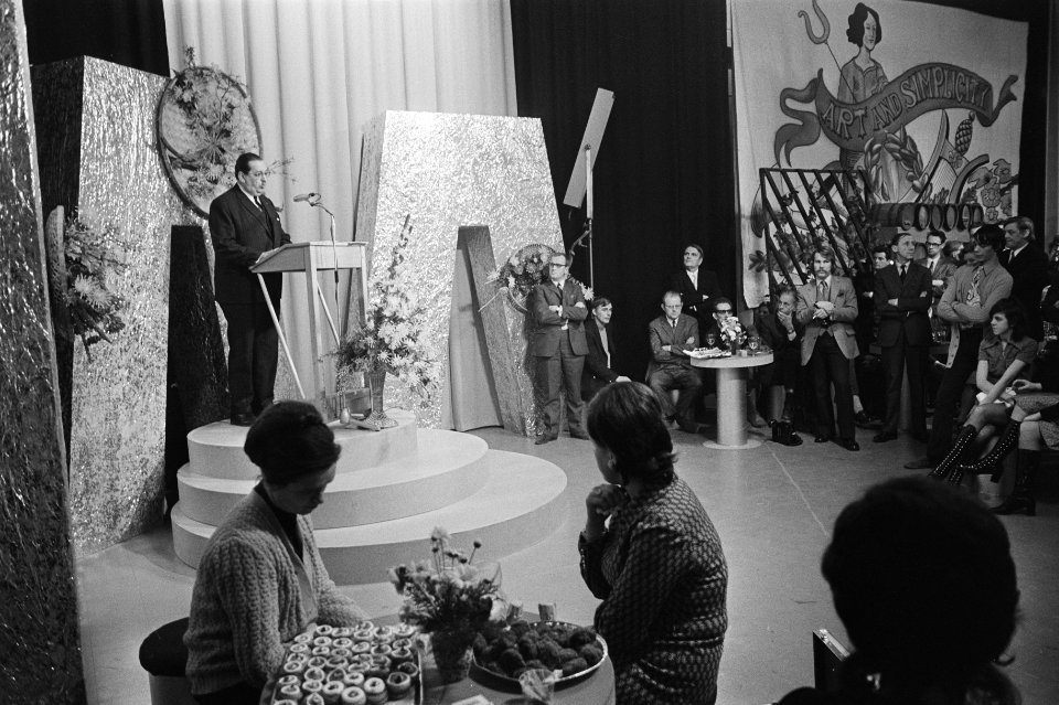 Nieuwjaarsreceptie NOS, Hilversum, Bestanddeelnr 924-1426