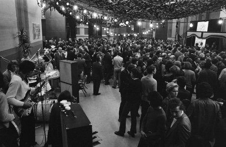 Nieuwjaarsreceptie NOS, Hilversum overzicht, Bestanddeelnr 924-1423