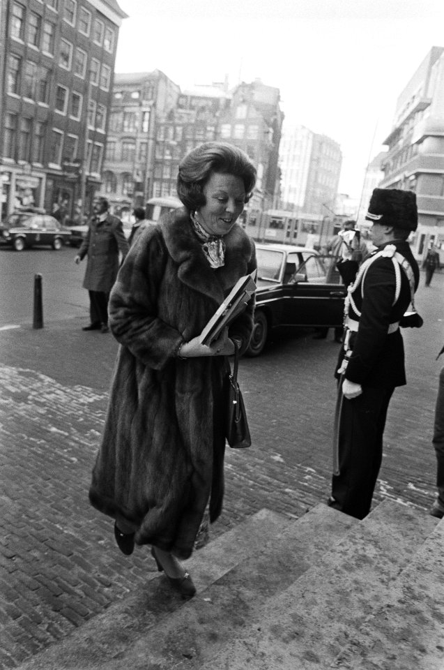Nieuwjaarsreceptie koningin Beatrix in Paleis op de Dam voor ambassadeurs en con, Bestanddeelnr 931-9076