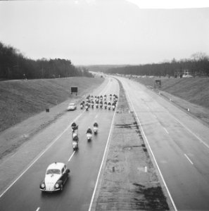 Nieuwe snelweg geopend, een rondweg langs Amersfoort, door Zijne Excellentie Kor, Bestanddeelnr 914-6200
