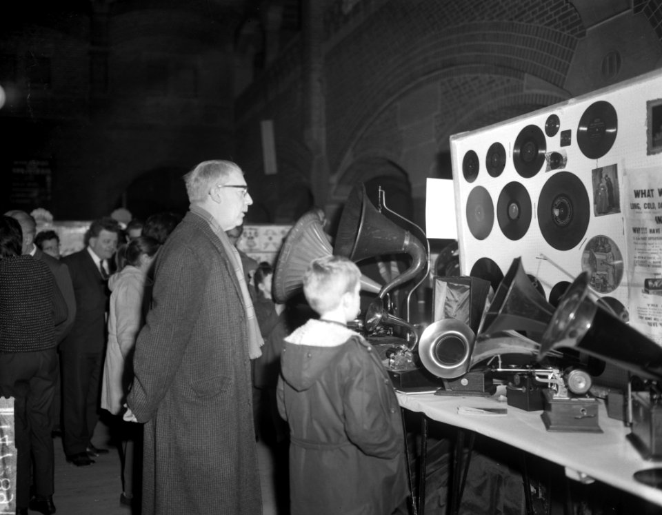 Nieuwjaarsruilbeurs gehouden in de koopmansbeurs te Amsterdam, Bestanddeelnr 914-7289