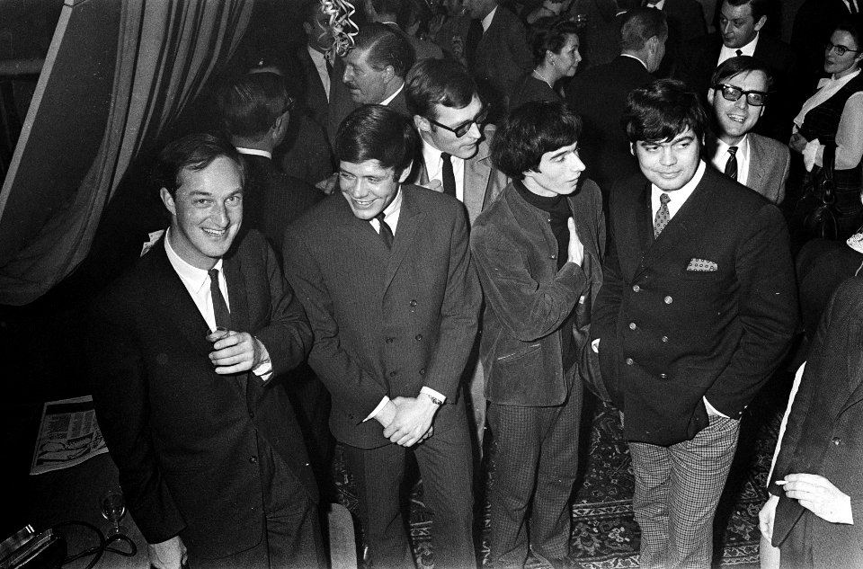 Nieuwjaarsreceptie van Phonogram te Hilversum, v.l.n.r. van links naar rechts P, Bestanddeelnr 918-6293