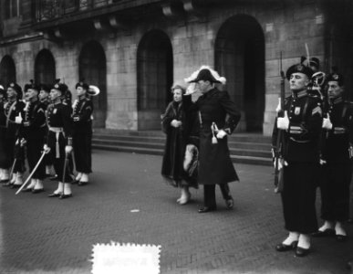 Nieuwjaarsreceptie Koninklijk Paar te Amsterdam. Vertrek, Bestanddeelnr 905-4877