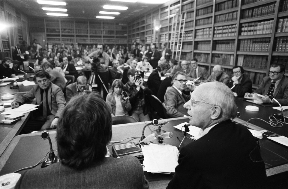 Nieuwjaarsreceptie Tweede Kamer voorzitter Vondeling me persconferentie over ber, Bestanddeelnr 930-0690