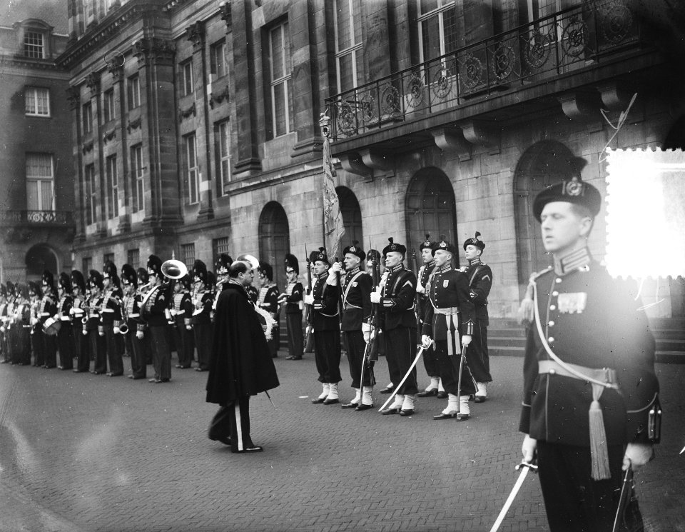 Nieuwjaarsreceptie Koninklijk Paar te Amsterdam. Frankrijk, Bestanddeelnr 905-4881