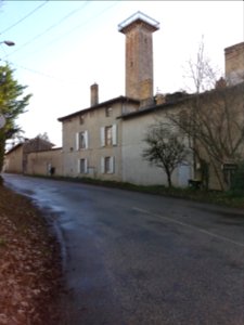 Neyron - Chemin de Sermenaz, tour de Sermenaz (2)