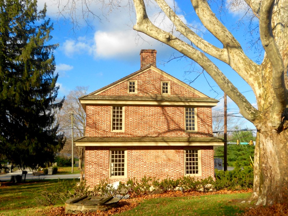 Newtown Square Tavern Delco from S