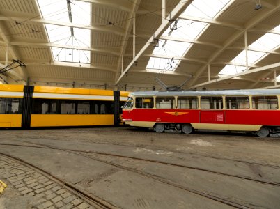 NGT und Tatra im Betriebshof Waltherstraße