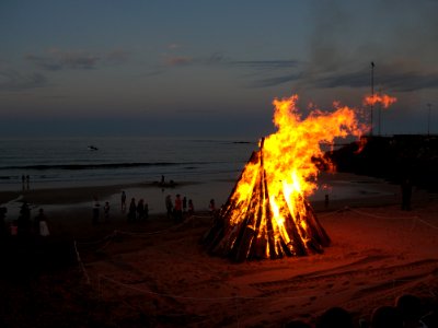 New-Years-Eve-Burnie-Bonfire-20151231-003