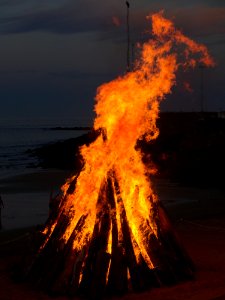 New-Years-Eve-Burnie-Bonfire-20151231-001