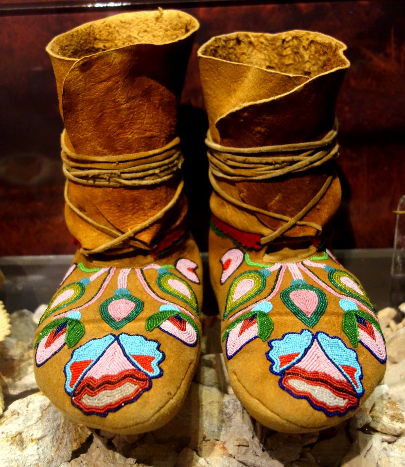 Nez Perce moccasins, 1890-1910 - Bata Shoe Museum - DSC00538