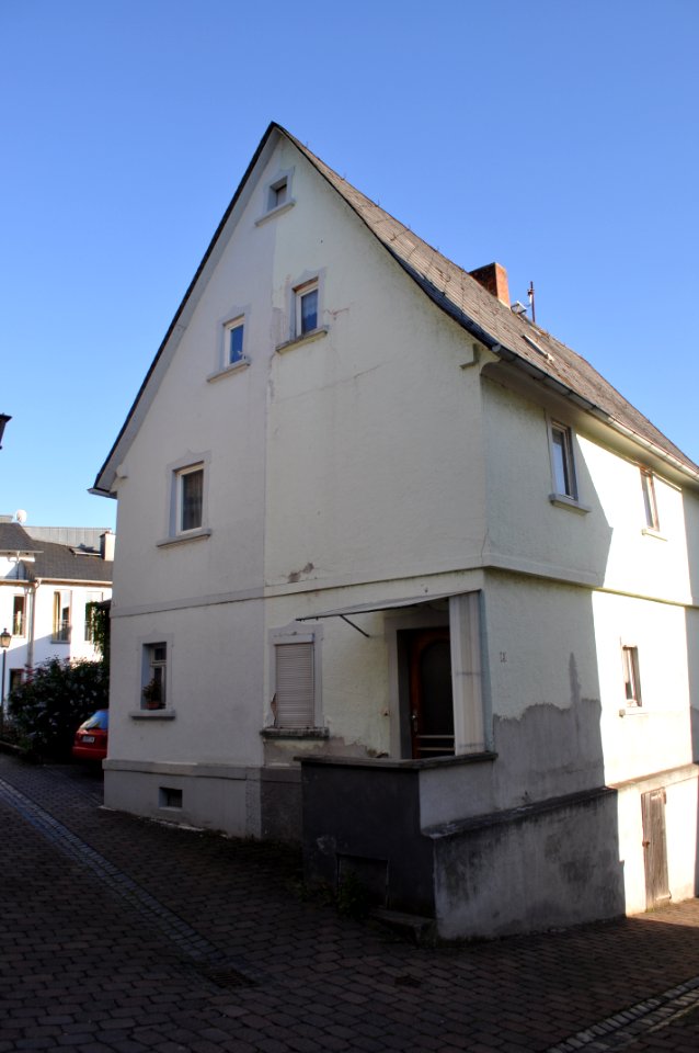 Niederbrechen, Bergstraße 3