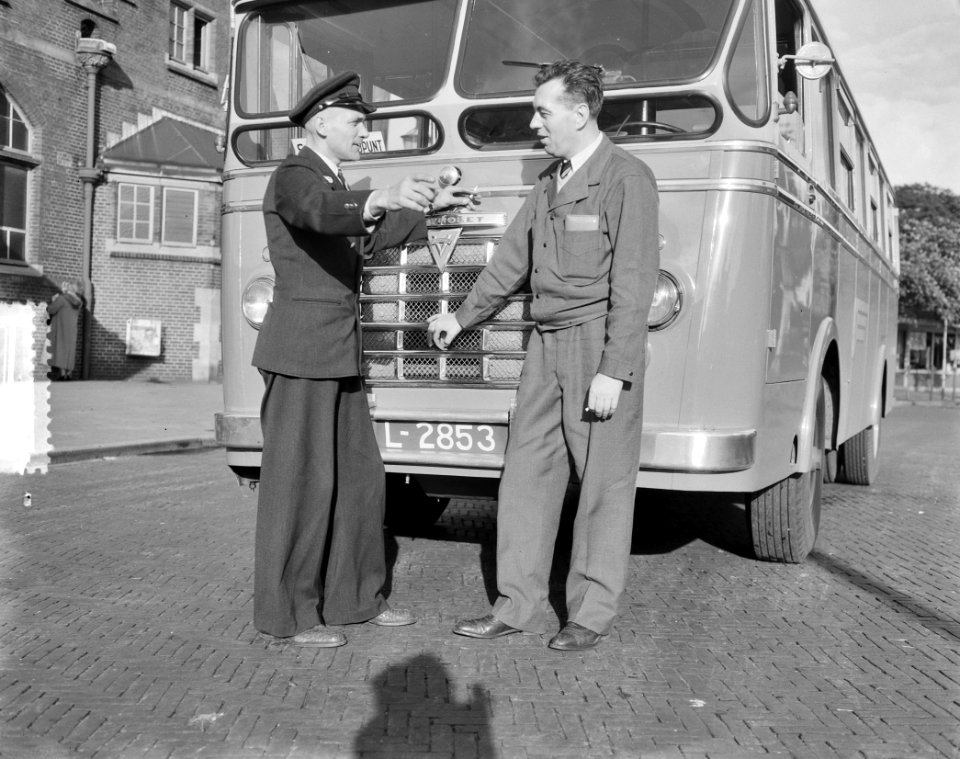 Newyorkse chauffeur Bennan rijdt in Amersfoort, Bestanddeelnr 905-3297