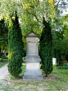 Nieder-Eschbach-Friedhof, Grab Schmidt