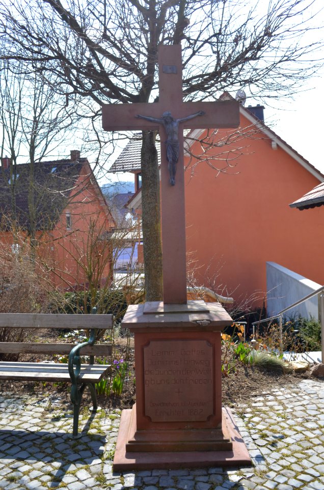 Niederjosbach, Katholische Kirche, Kreuz