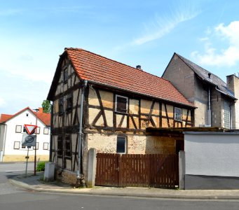 Nieder-Florstadt, Kirchgasse 2