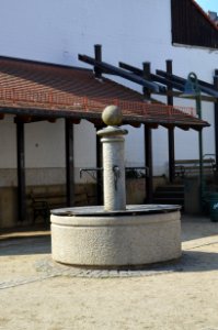 Niederjosbach, Brunnen vor der Feuerwehr