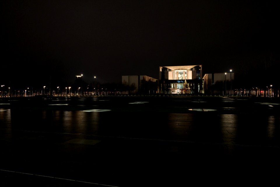 New year 2021 exclusion zone Berlin Spreebogen 01