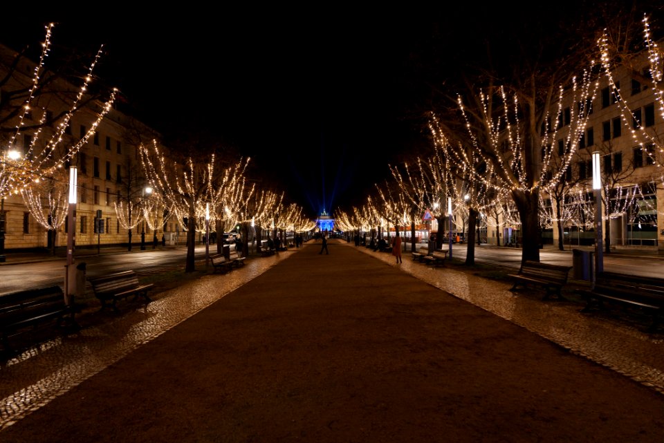 New year 2021 exclusion zone Berlin Unter den Linden 04
