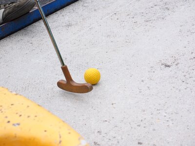 Mini golf ball ball guide miniature golf