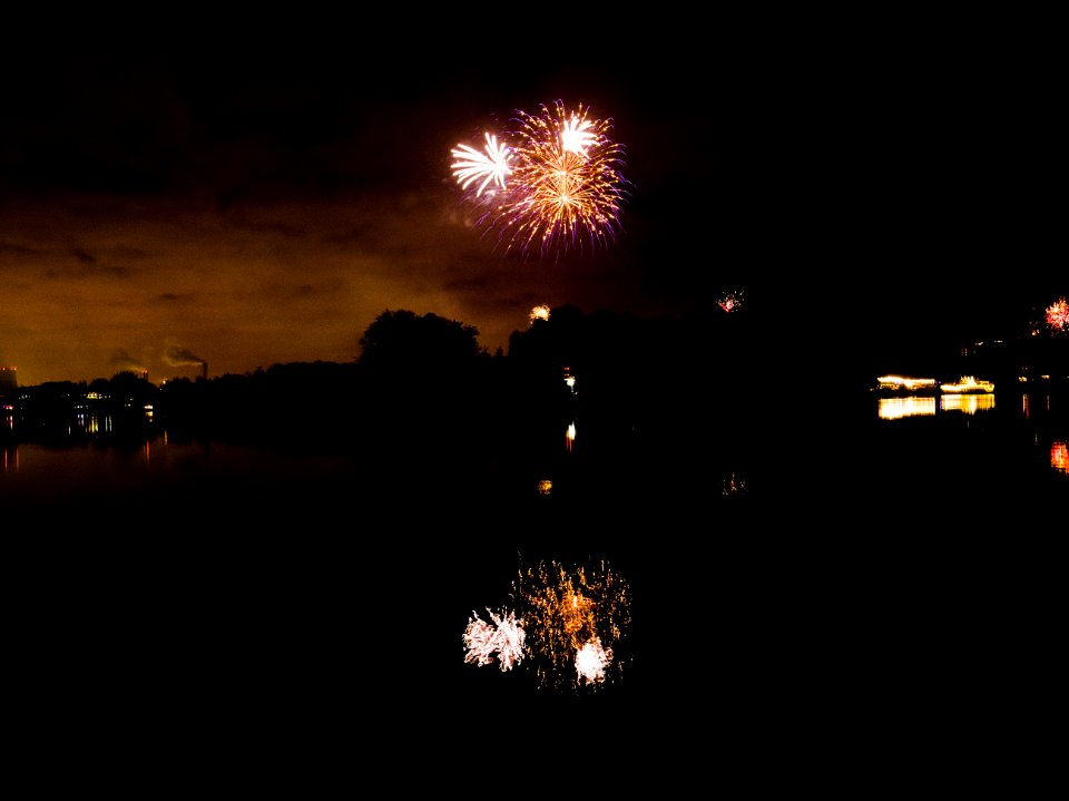 New Year celebration in Berlin-Spandau around Havel 11