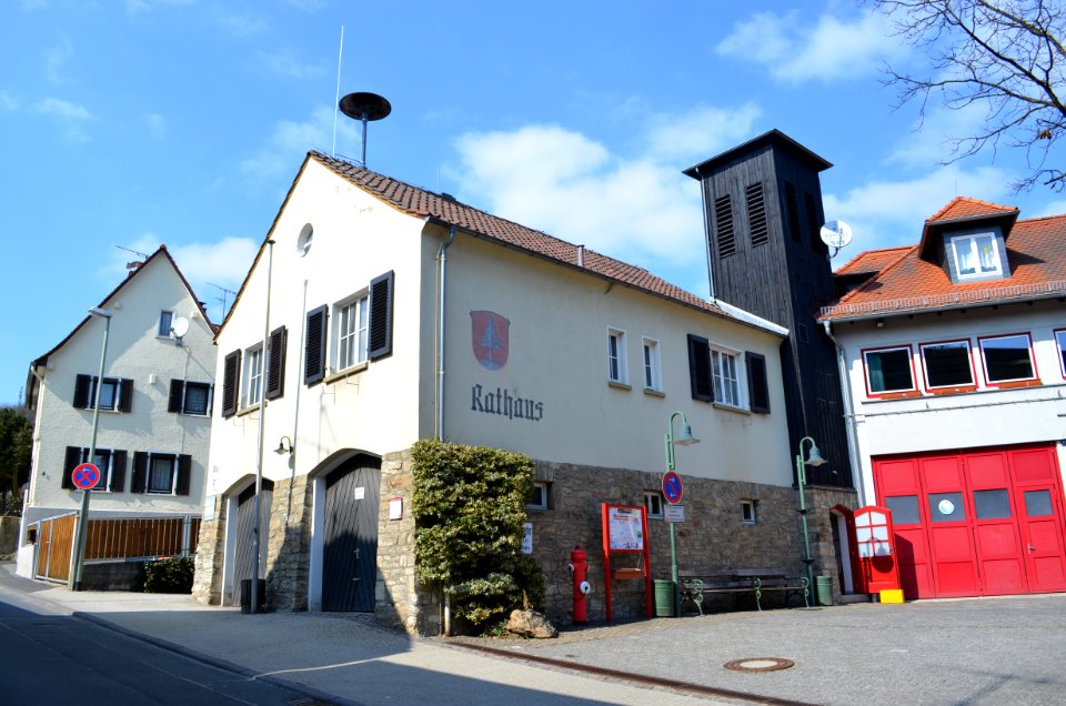 Niederjosbach, Rathaus