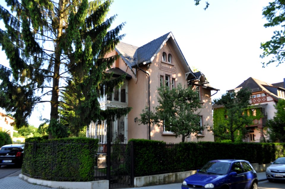 Niederhöchstadt, Limesstraße 13, Ecke